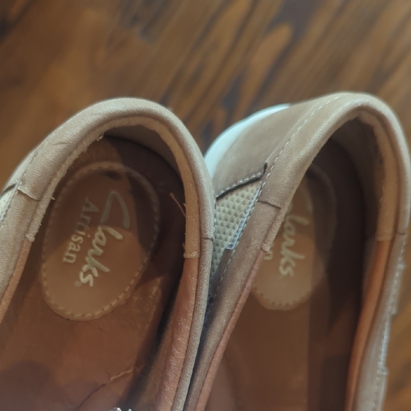 Like New Clark Suede Leather Tan Extra Light Loafers - Picture 3 of 10